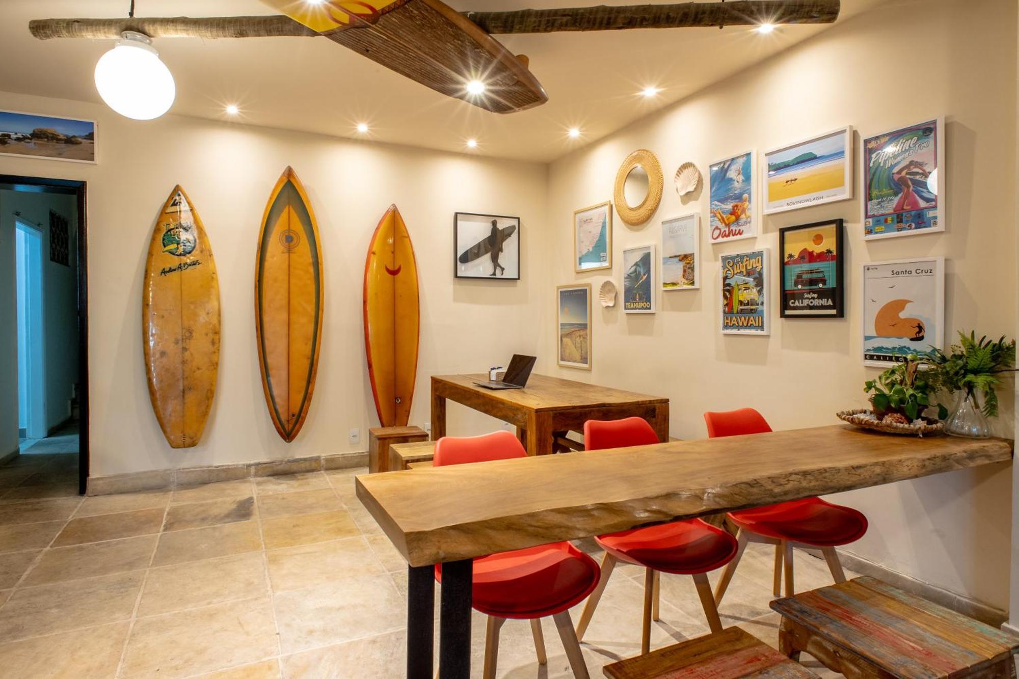 Hostal Longboard Paradise Suítes