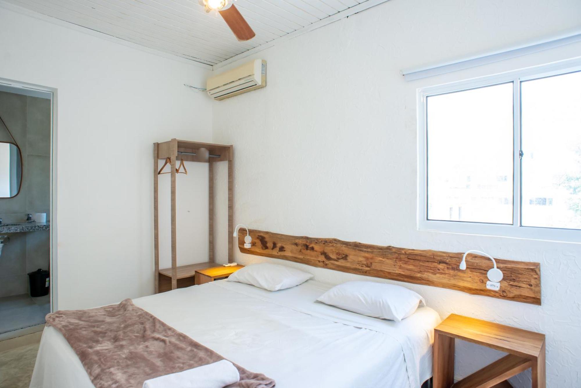 Hostal Longboard Paradise Suítes *
